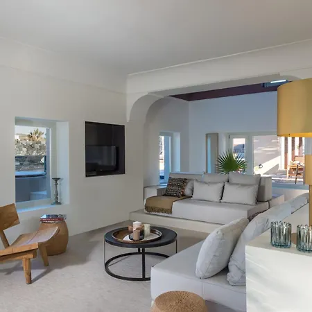 Willa Arota Exclusive